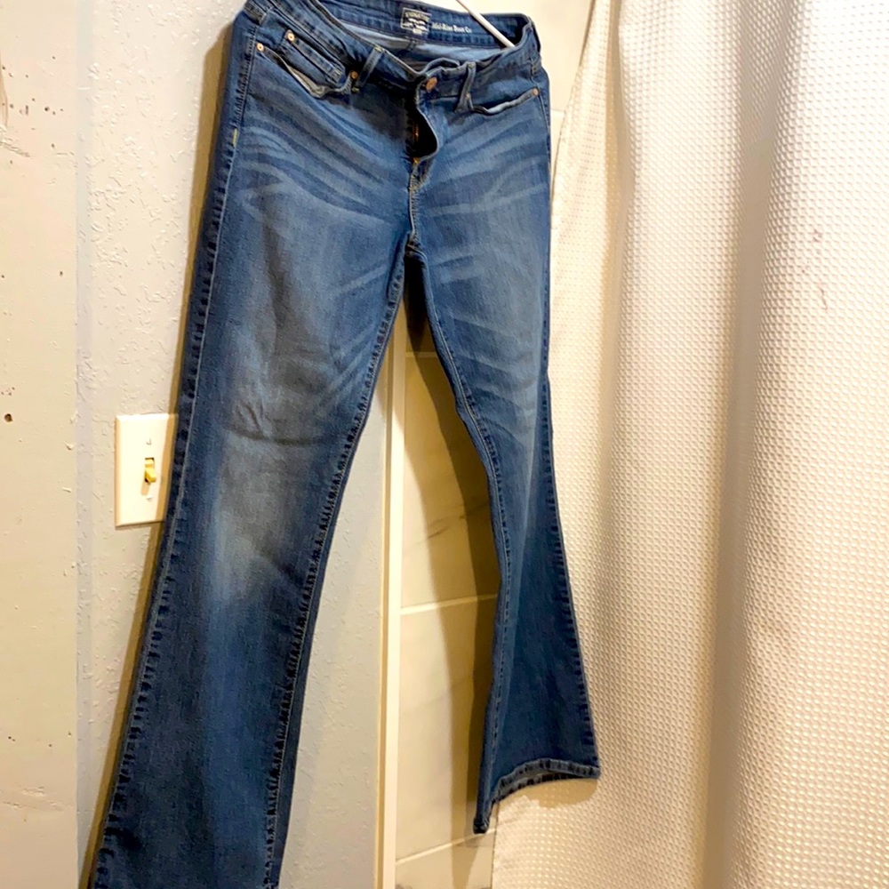 Levi’s mid rise boot cut jeans